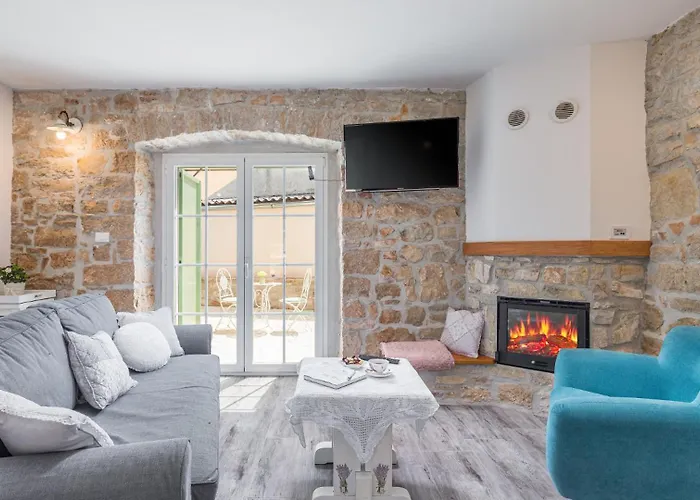 Villa Rustic Nonni With Outdoor Pool In Visnjan