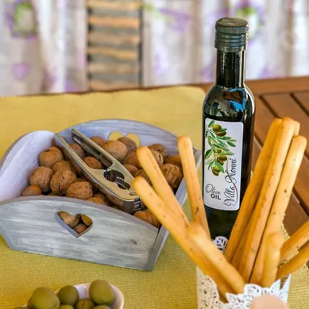 Rustic Nonni With Outdoor Pool In Visnjan Villa
